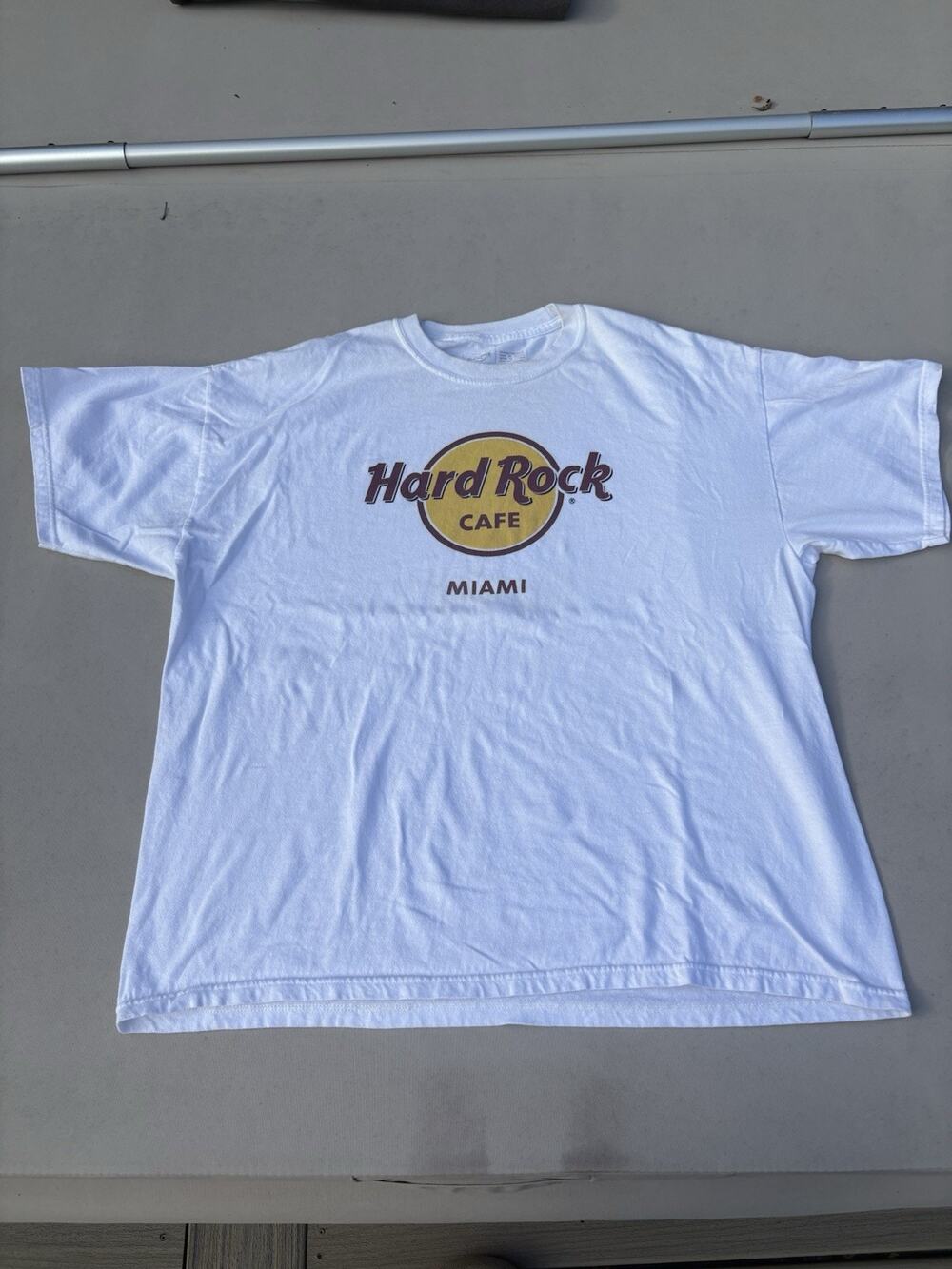 Vintage Hard Rock Cafe Miami White T-Shirt Size Large